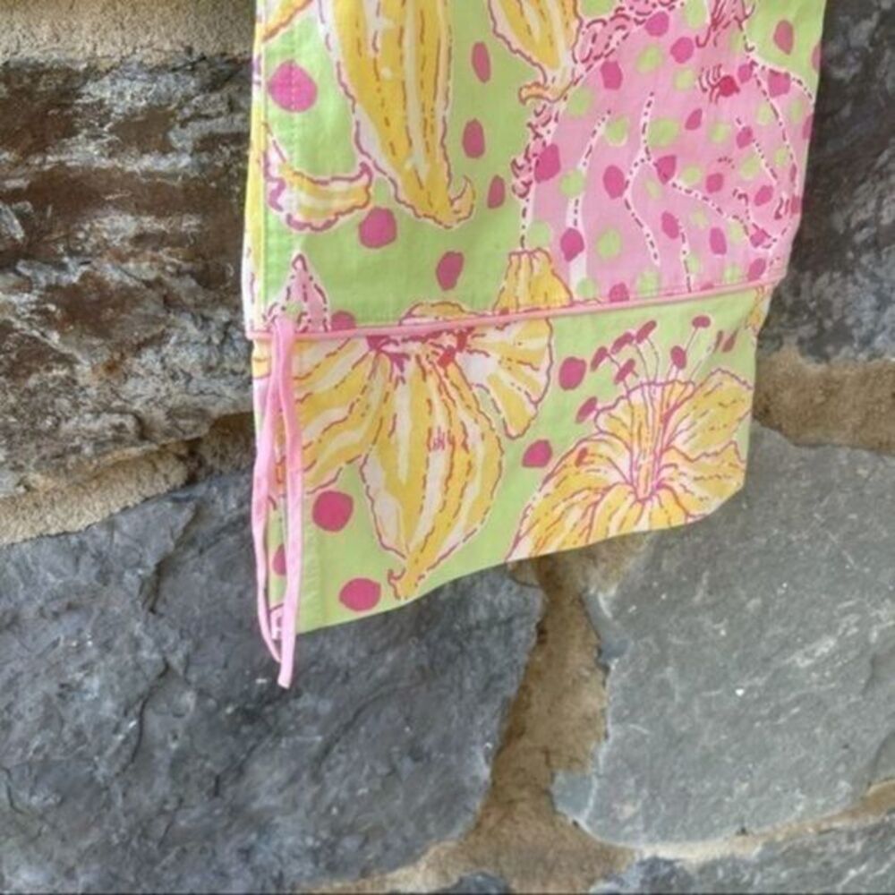 Lilly Pulitzer Glow In The Dark Floral Capri Pants - Picture 3 of 5